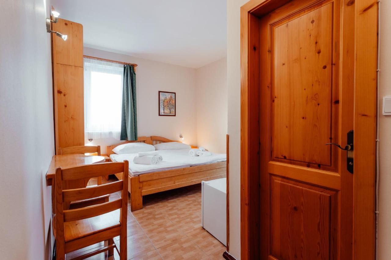 Penzion Topky Banská Štiavnica Esterno foto