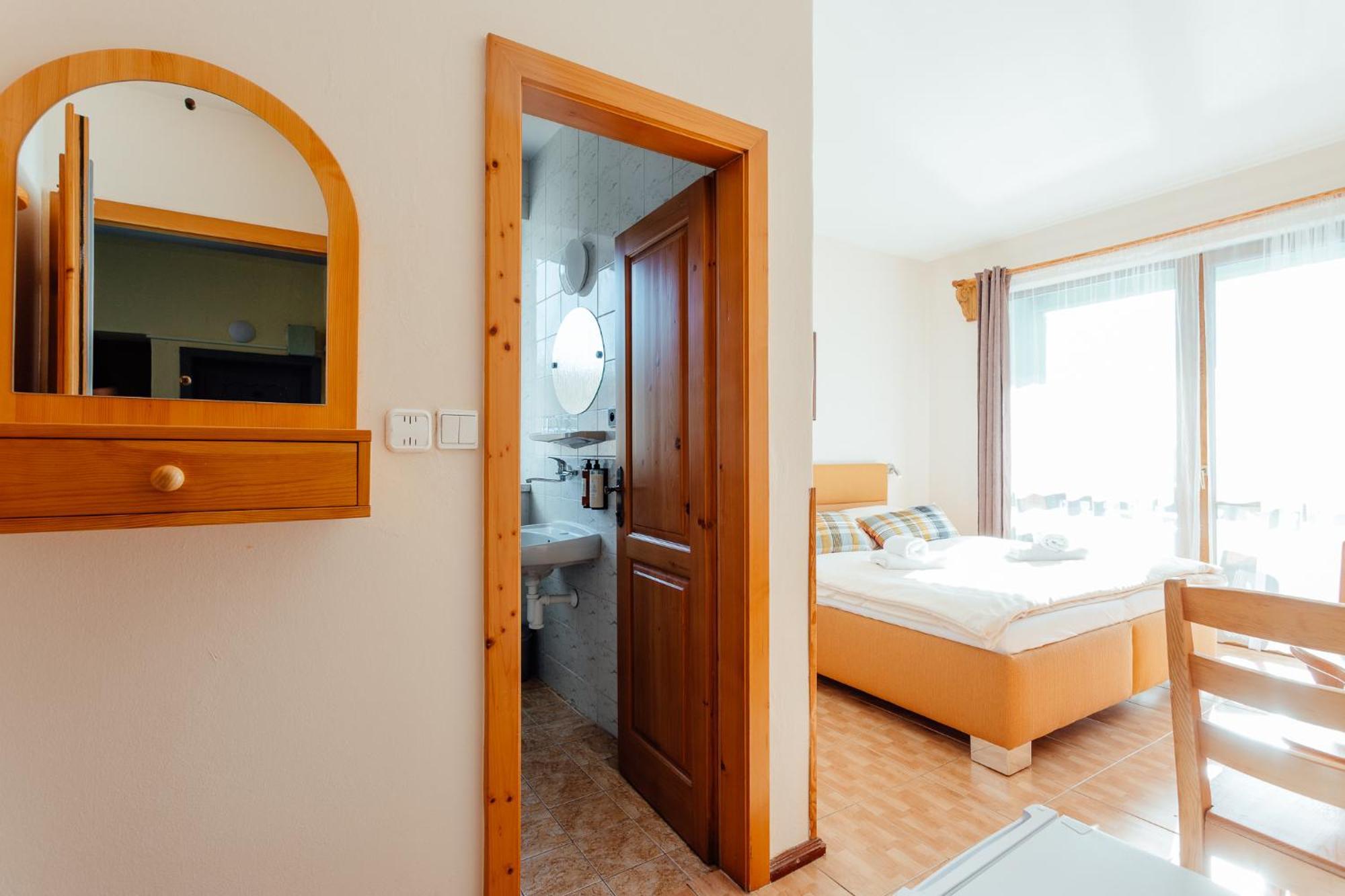 Penzion Topky Banská Štiavnica Esterno foto